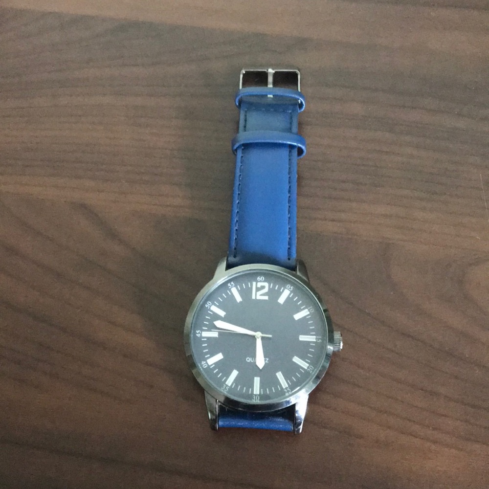 Avon navy blue watch Unisex